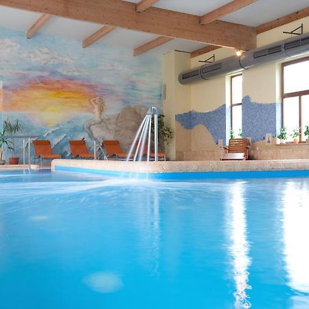 Jantar-Spa Kompleks Wypoczynkowo-Rehabilitacyjny นีคอร์เซ ภายนอก รูปภาพ