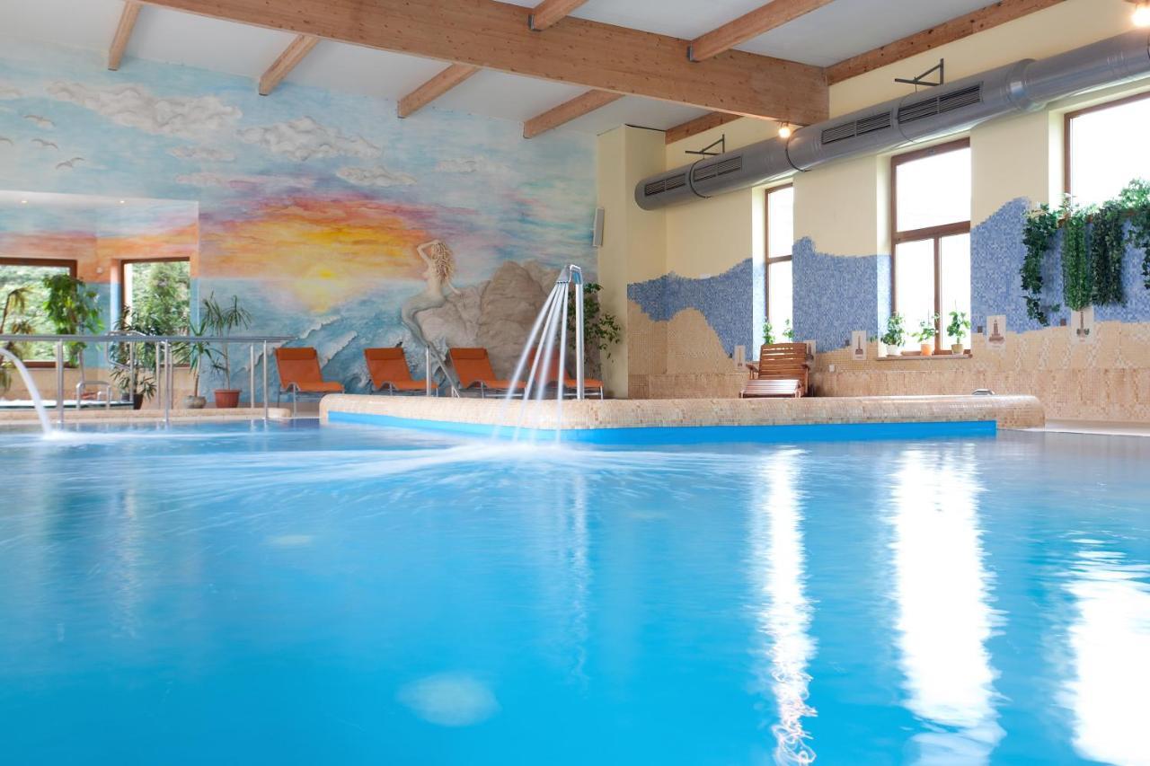Jantar-Spa Kompleks Wypoczynkowo-Rehabilitacyjny นีคอร์เซ ภายนอก รูปภาพ