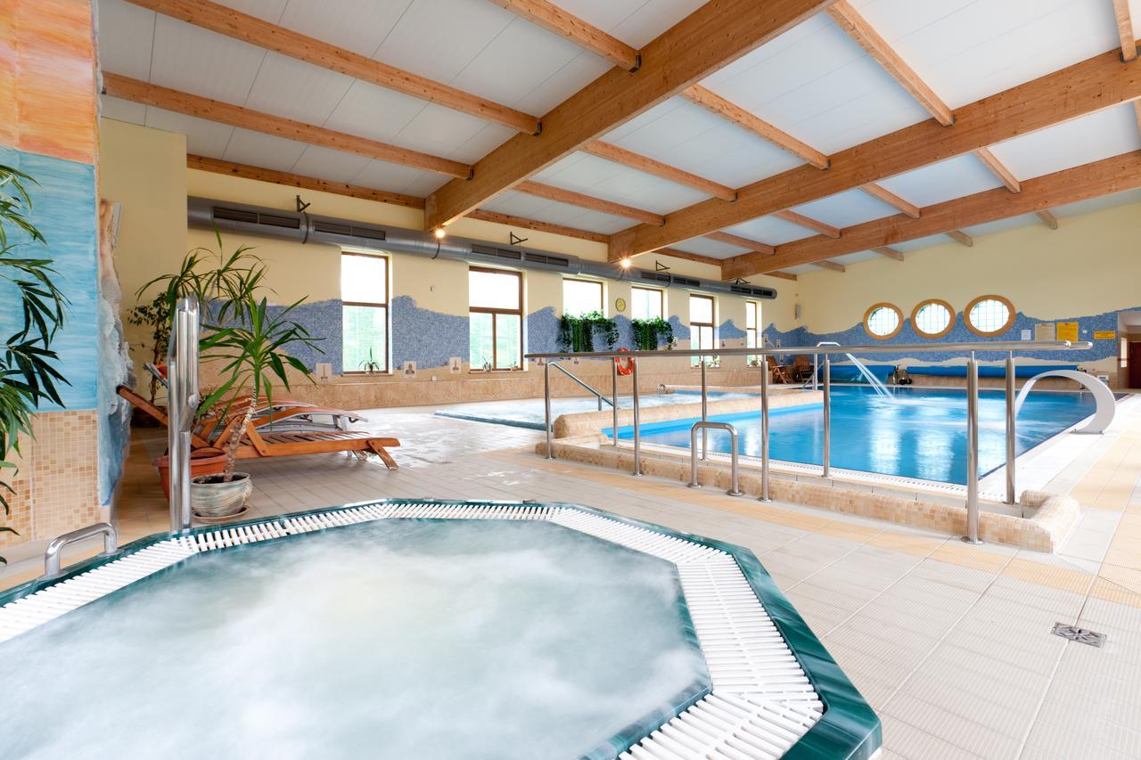 Jantar-Spa Kompleks Wypoczynkowo-Rehabilitacyjny นีคอร์เซ ภายนอก รูปภาพ